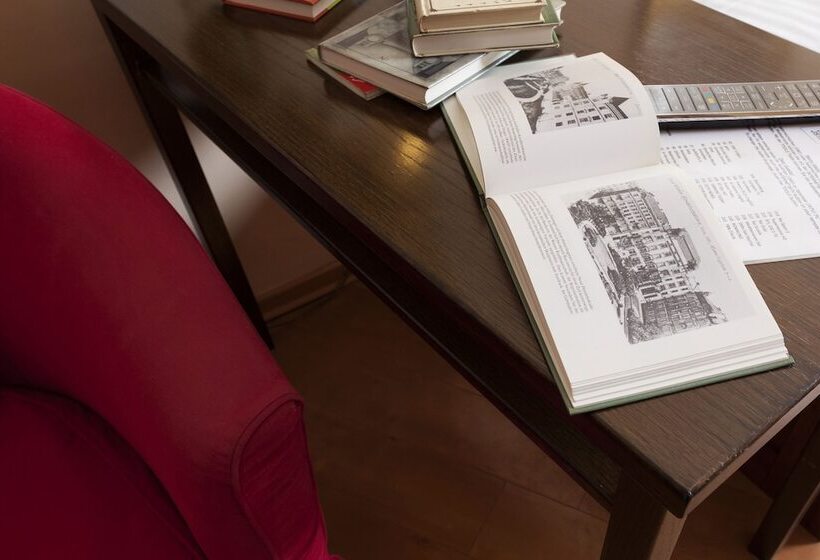 استودیوی سوپریور, Mondial Appartement