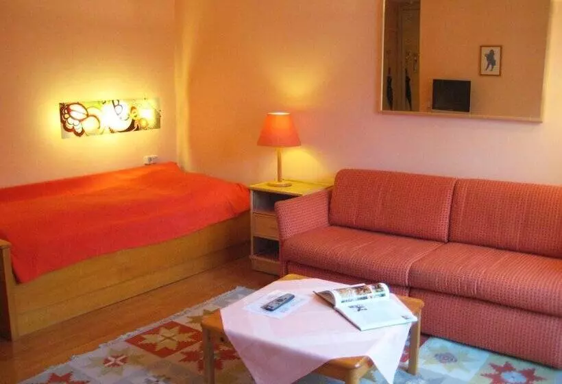 スーペリアスタジオ, Mondial Appartement