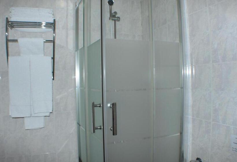 اتاق خانوادگی, Dear Porto Guest House