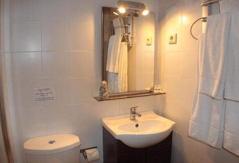 اتاق استاندارد با تخت‌های تاشو, Dear Porto Guest House