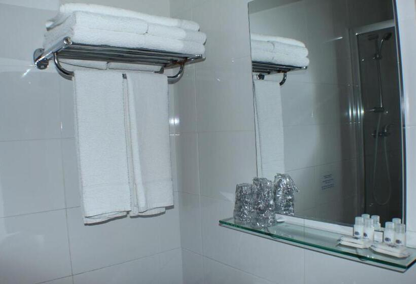 سوییت خانوادگی, Dear Porto Guest House