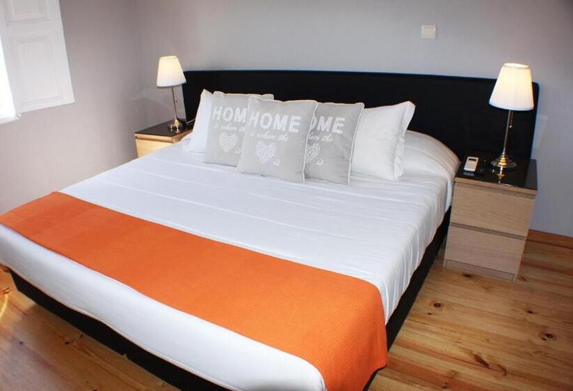 سوییت خانوادگی, Dear Porto Guest House