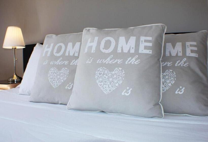 سوییت خانوادگی, Dear Porto Guest House