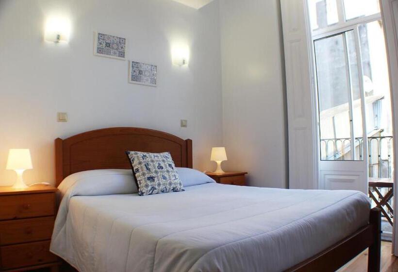 اتاق استاندارد یک نفره, Dear Porto Guest House
