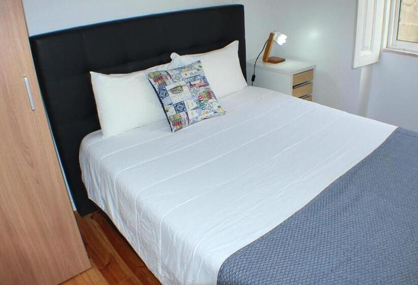 اتاق استاندارد یک نفره, Dear Porto Guest House