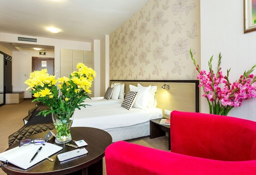 Quarto Superior, City Avenue Hotel By Hmg Free Parking Free Wi Fi