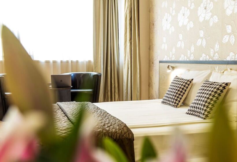 Quarto Superior, City Avenue Hotel By Hmg Free Parking Free Wi Fi