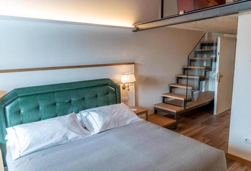 חדר דלוקס לארבעה, Cristallo Club