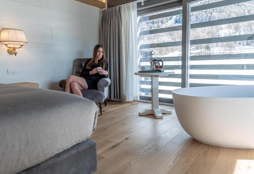 סוויטת סופריור, Cristallo Club