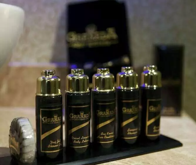 オーシャンビュースタンダードルーム, Granada Luxury Okurcalar