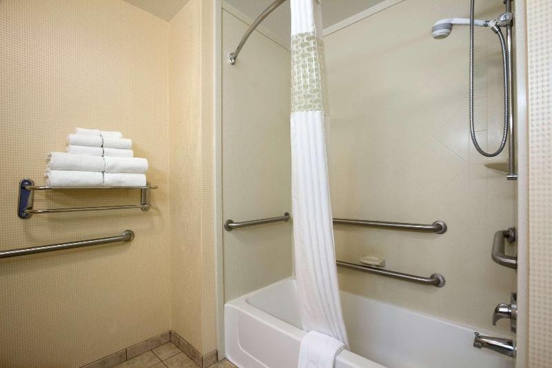 غرفة قياسية, Hampton Inn Lenoir City