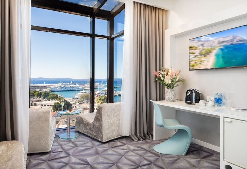 オーシャンビューデラックススイート, Luxe