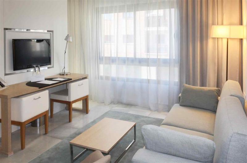 高级大房间, Suittes