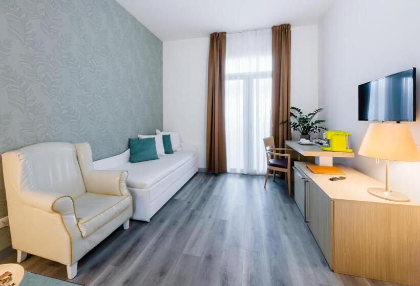 Suite with Terrace, Mioni Royal San