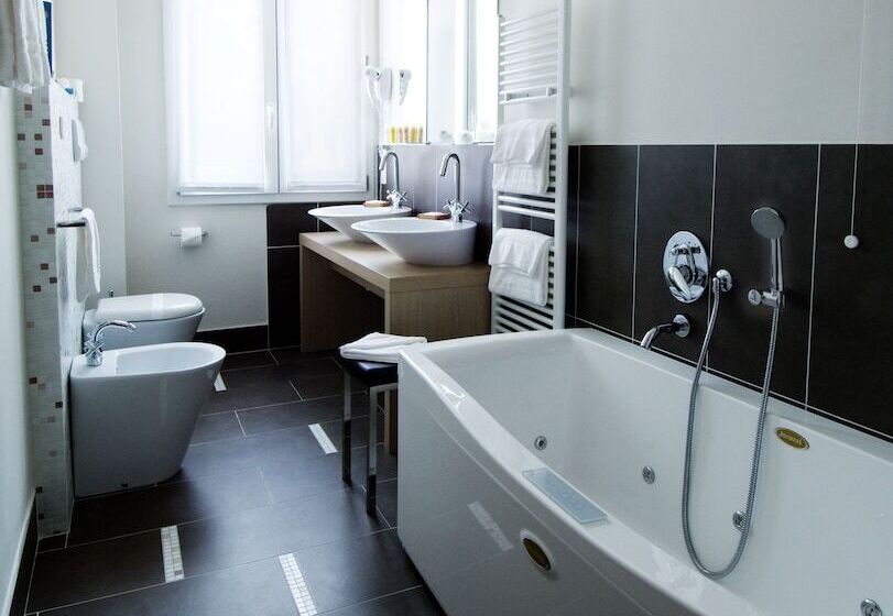 Полулюкс, Mioni Royal San