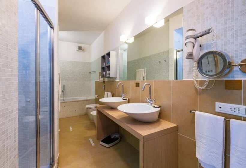 Полулюкс, Mioni Royal San