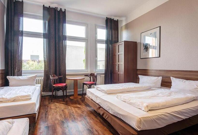 اتاق استاندارد چهار تخته, Potsdamer Inn