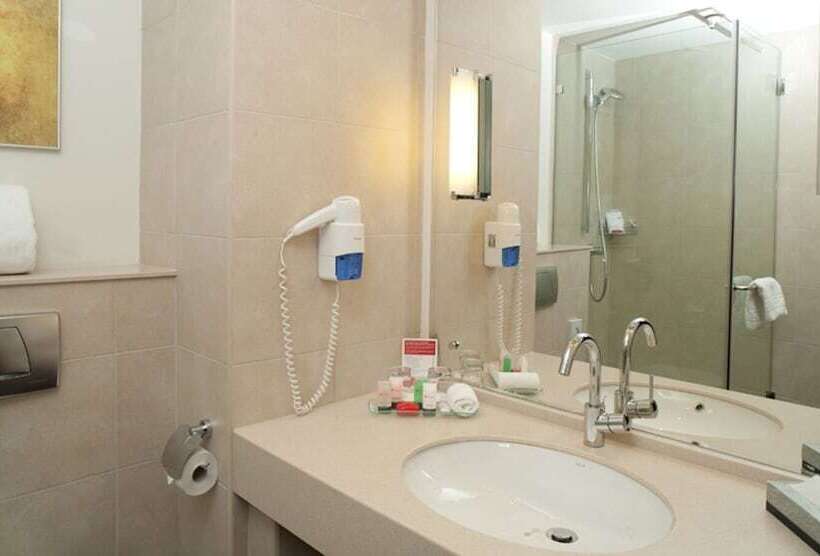 Номер Стандарт, Ramada By Wyndham Yekaterinburg