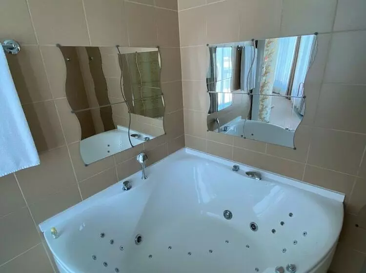 Executive-sviitti, Ramada By Wyndham Yekaterinburg