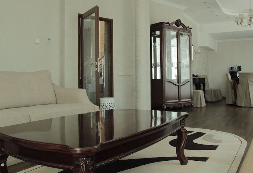 Президентский Люкс, Ramada By Wyndham Yekaterinburg