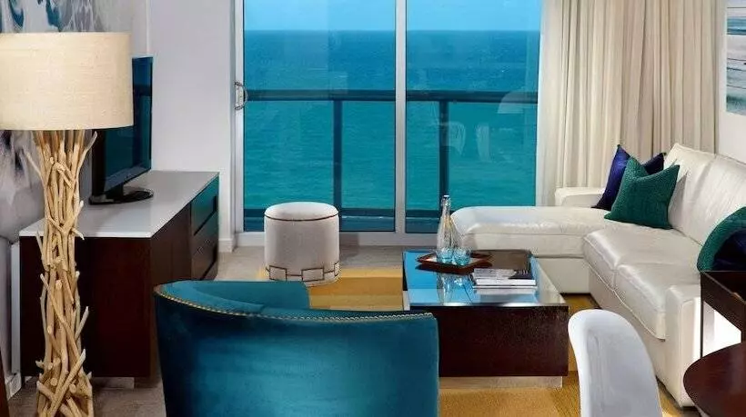 سوییت با چشم‌انداز دریا, Sole Miami A Noble House Resort