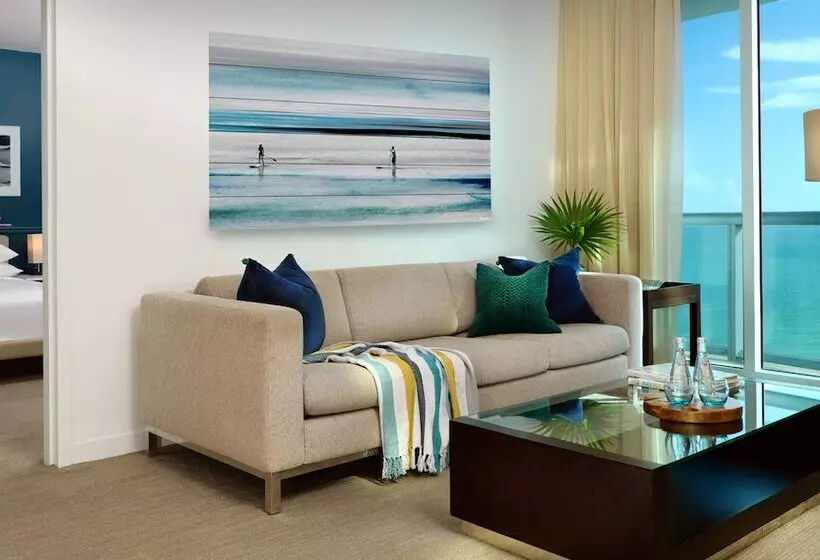 سوییت با چشم‌انداز دریا, Sole Miami A Noble House Resort