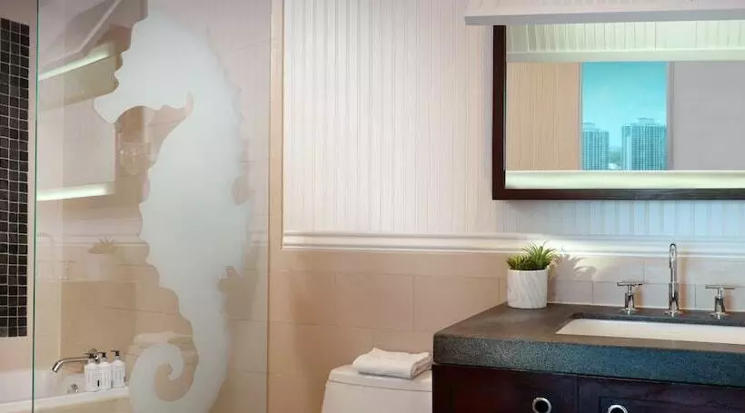 سوئیت 2 خوابه, Sole Miami A Noble House Resort