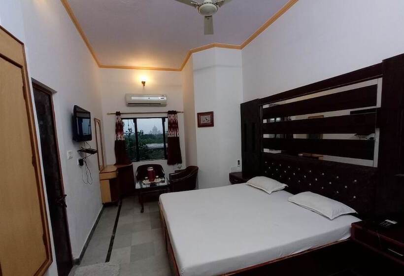Номер Deluxe, Taj Plaza, Vip Road, Agra