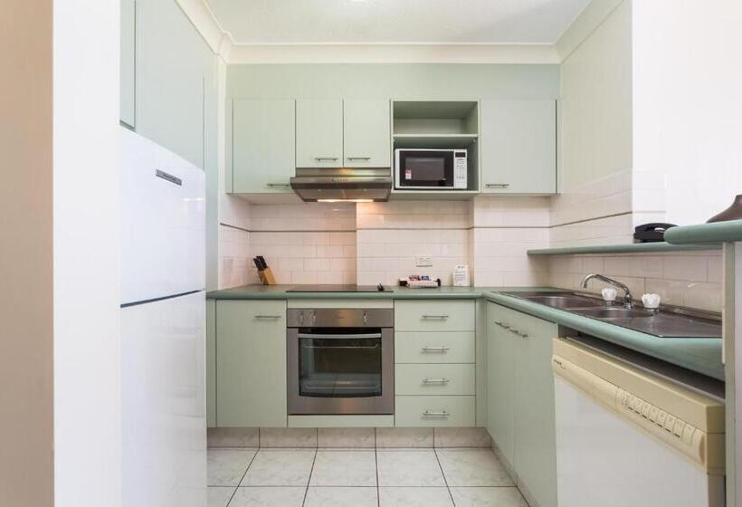 דירת חדר נוף לים, Ocean Royale