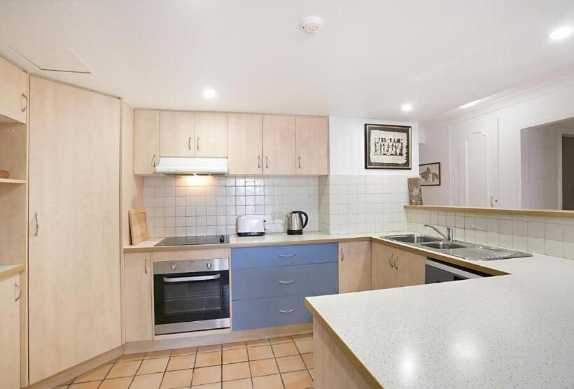 דירת חדר נוף לגינה, Ocean Royale