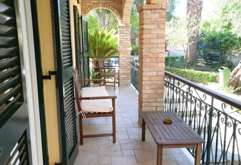 3ベッドルームアパートメント, Villa Yannis