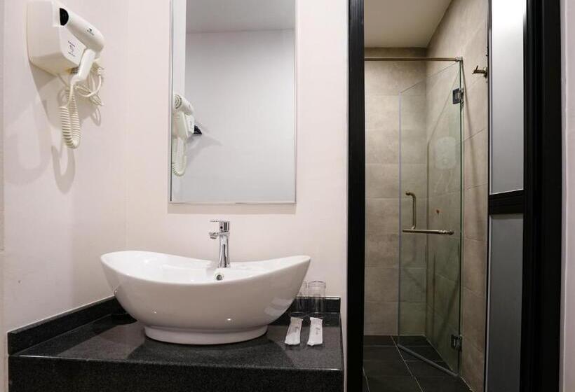 חדר סופריור, Stay 365