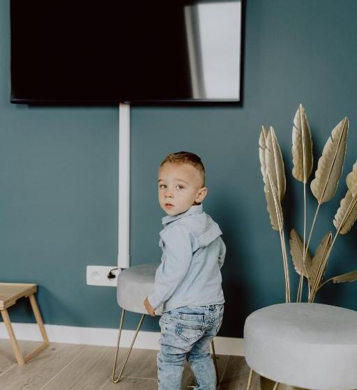 Студия Deluxe, Ramslo