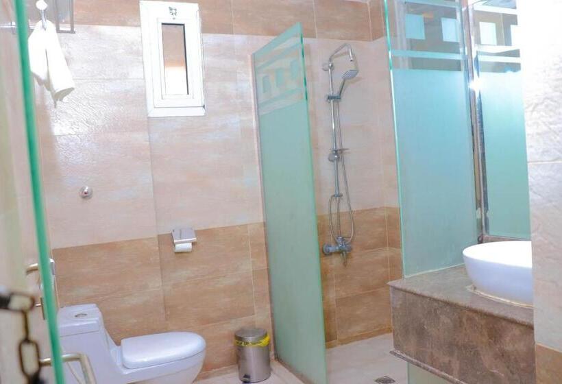 חדר אקונומי, Al Farhan Qurtuba