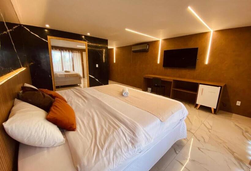 발코니가 있는 스위트, Novo Centro