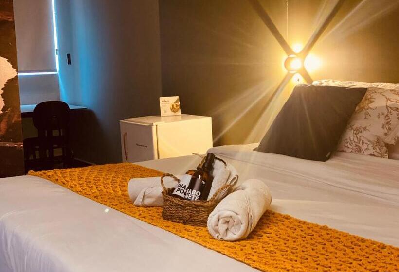 디럭스 스위트 킹 침대, Novo Centro