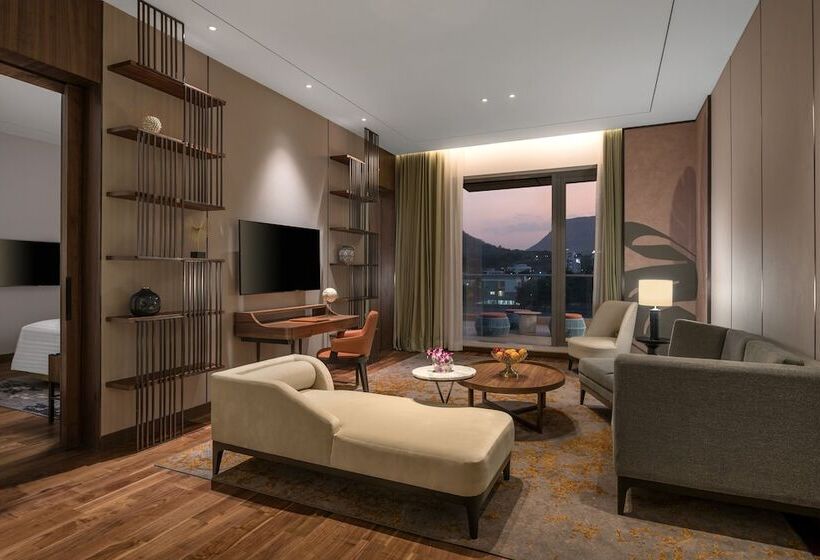 جناح ديلوكس, Radisson Blu Hotel & Spa, Nashik