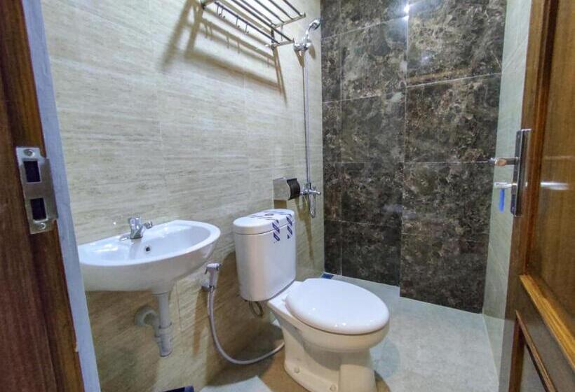 标准间, Reddoorz Syariah Near Gor Satria Area