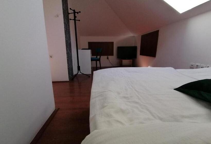 اتاق استاندارد یک نفره, Mon Accommodation Free Parking