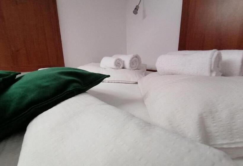 اتاق استاندارد یک نفره, Mon Accommodation Free Parking
