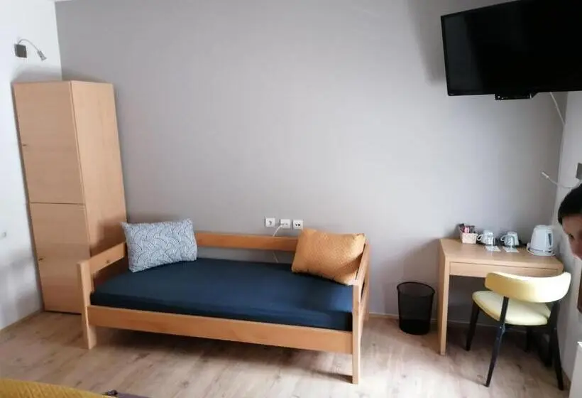 اتاق لوکس خانوادگی, Mon Accommodation Free Parking