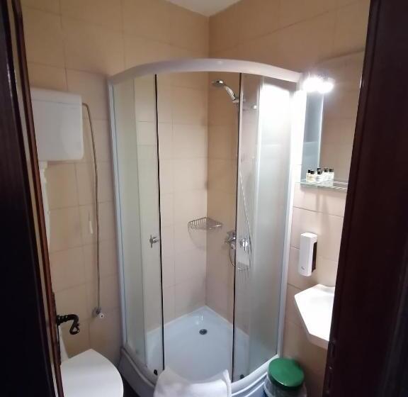 اتاق استاندارد چهار تخته, Mon Accommodation Free Parking