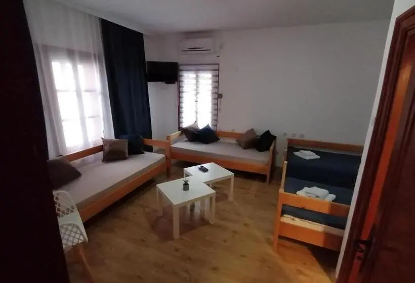 اتاق استاندارد چهار تخته, Mon Accommodation Free Parking