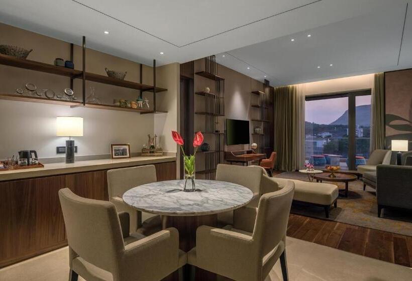 جناح ديلوكس, Radisson Blu Hotel & Spa, Nashik