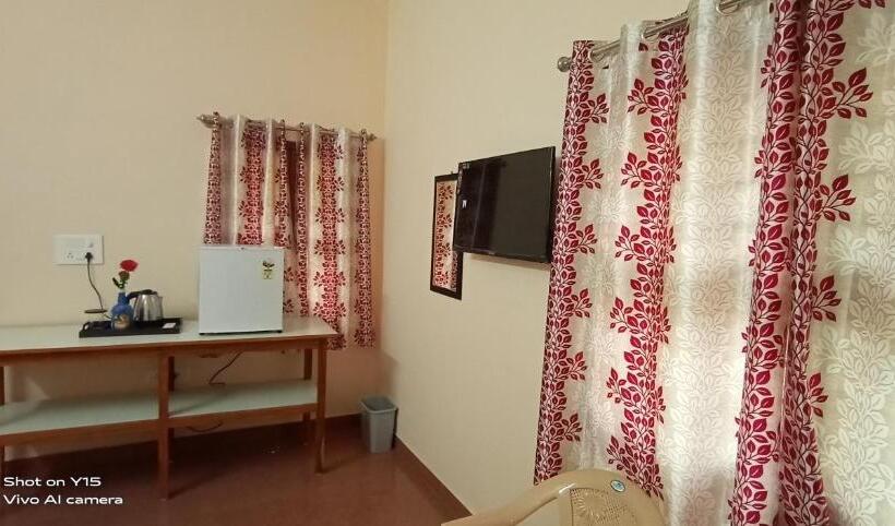 Quarto Deluxe, Staymaker Sunny S Serenity Resort