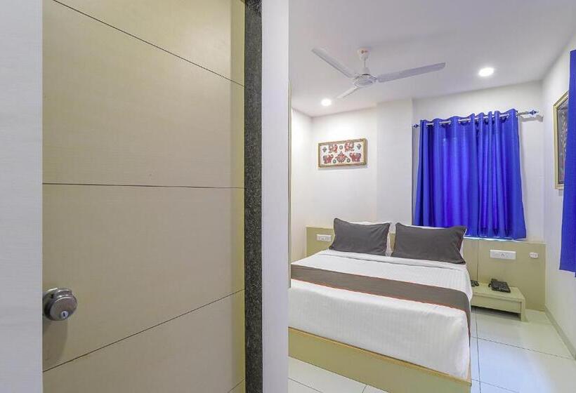 三人经典房间, Collection O Hotel La Veera