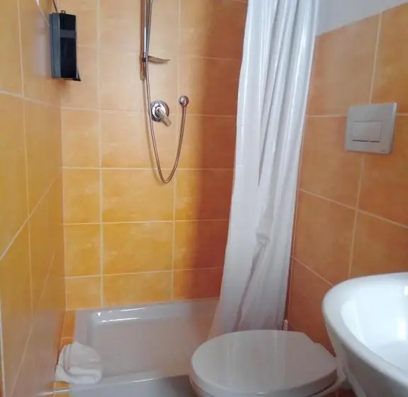 スタンダードトリプルルーム, Agriturismo L Arco