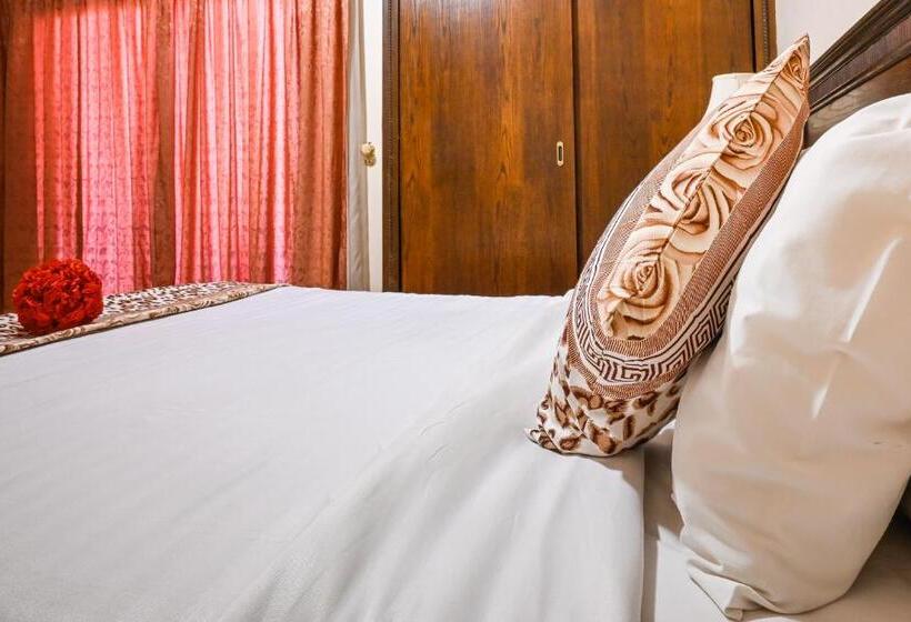 סוויטת ג'וניור, سيلين الفيصلية Celine Al Faisaliah