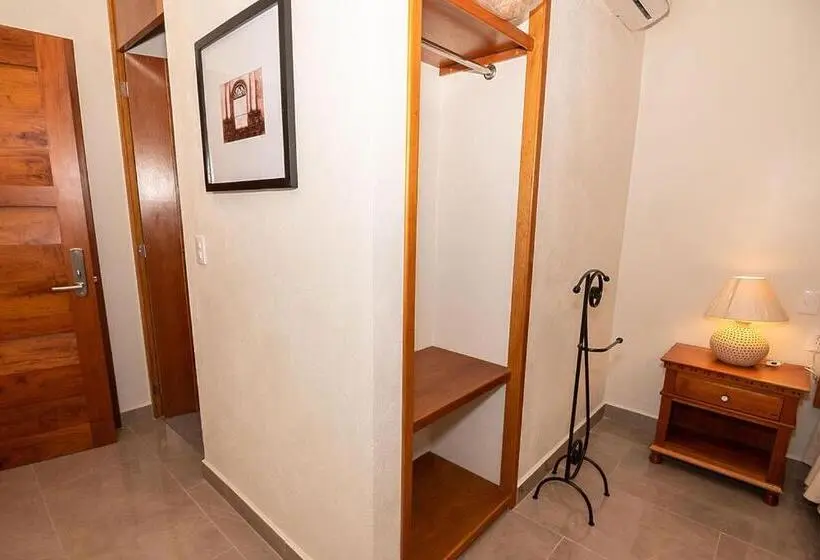 Quarto deluxe, Danini