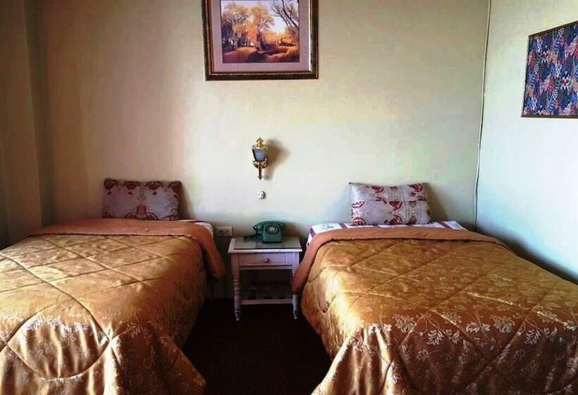 غرفة قياسية, Las Americas